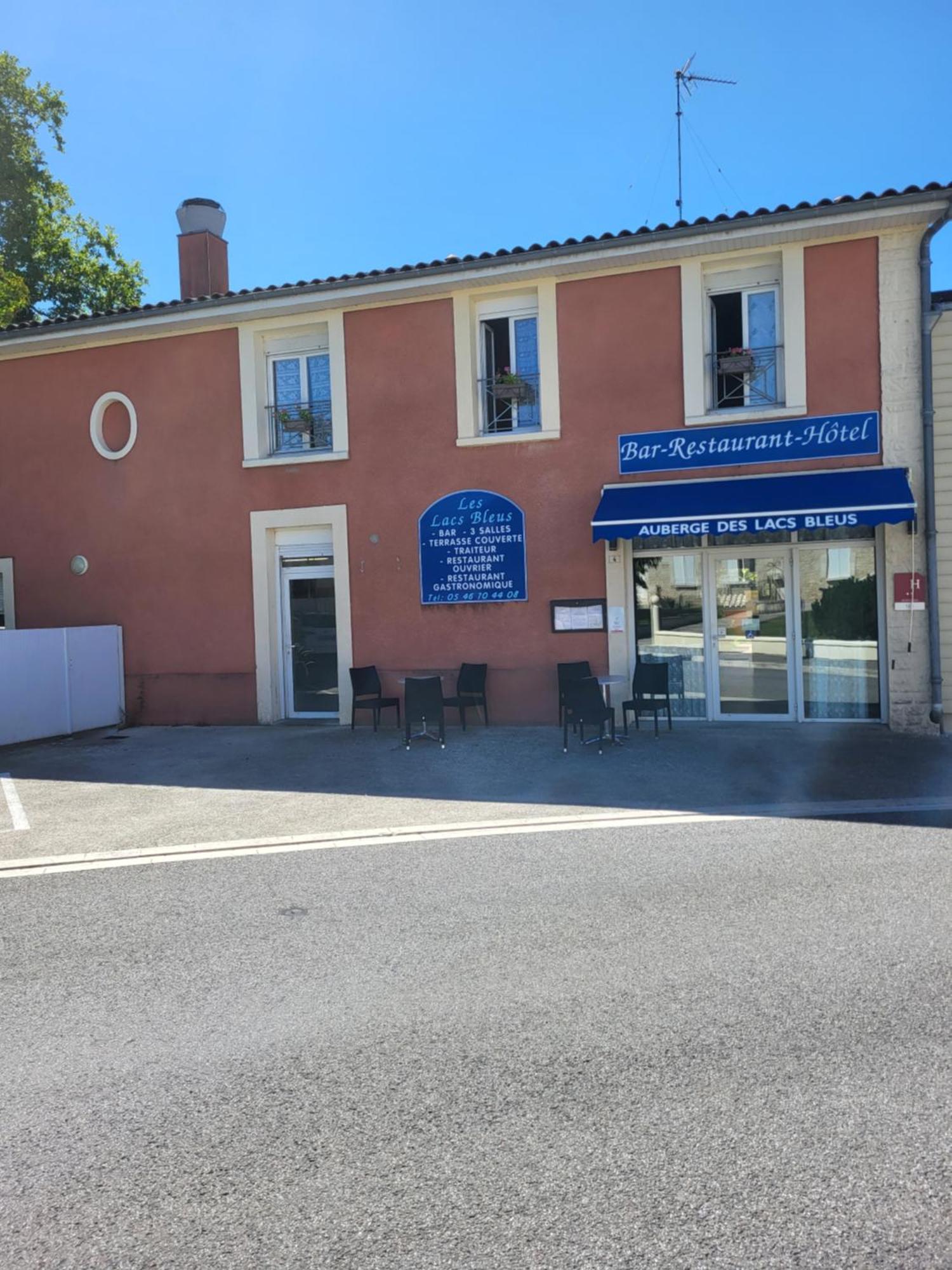 Auberge Des Lacs Bleus Clérac Buitenkant foto